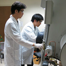 people working in a lab